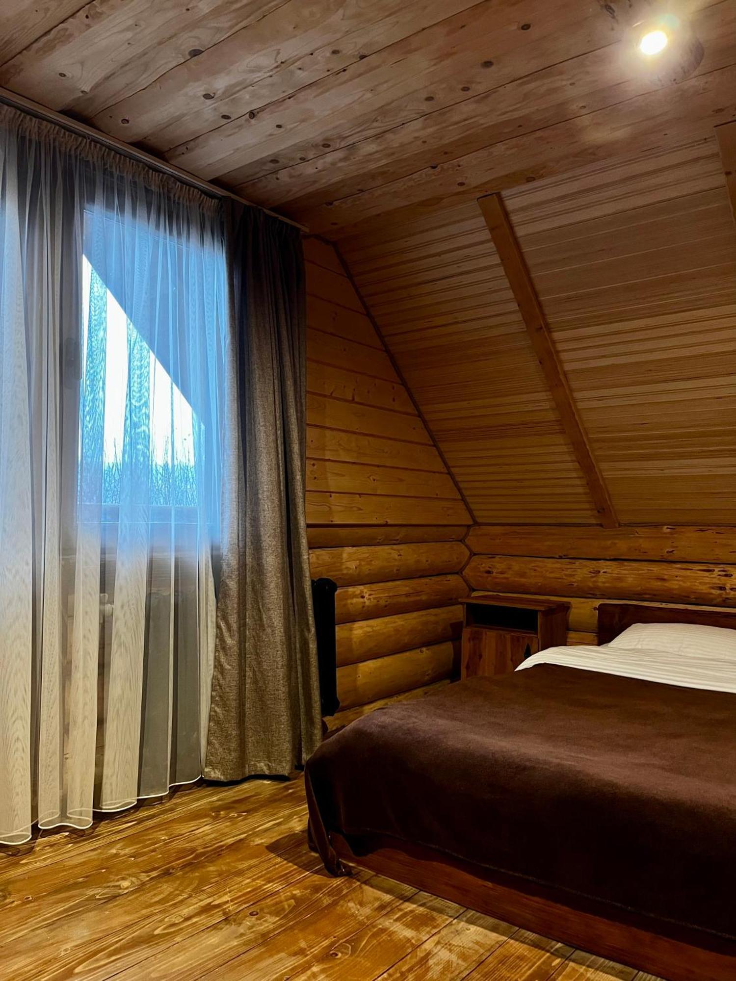 Тихий Куточок Villa Izki Exterior photo